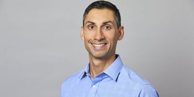 Photo portrait of Aric Joneja, PhD