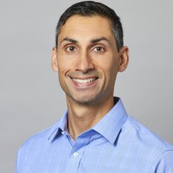 Photo portrait of Aric Joneja, PhD