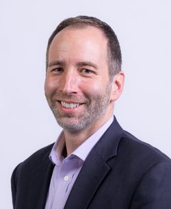 Photo portrait of Dominic Clarke