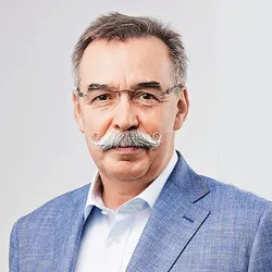 Photo portrait of Alexander Ostrovsky, MD, PhD, MBA