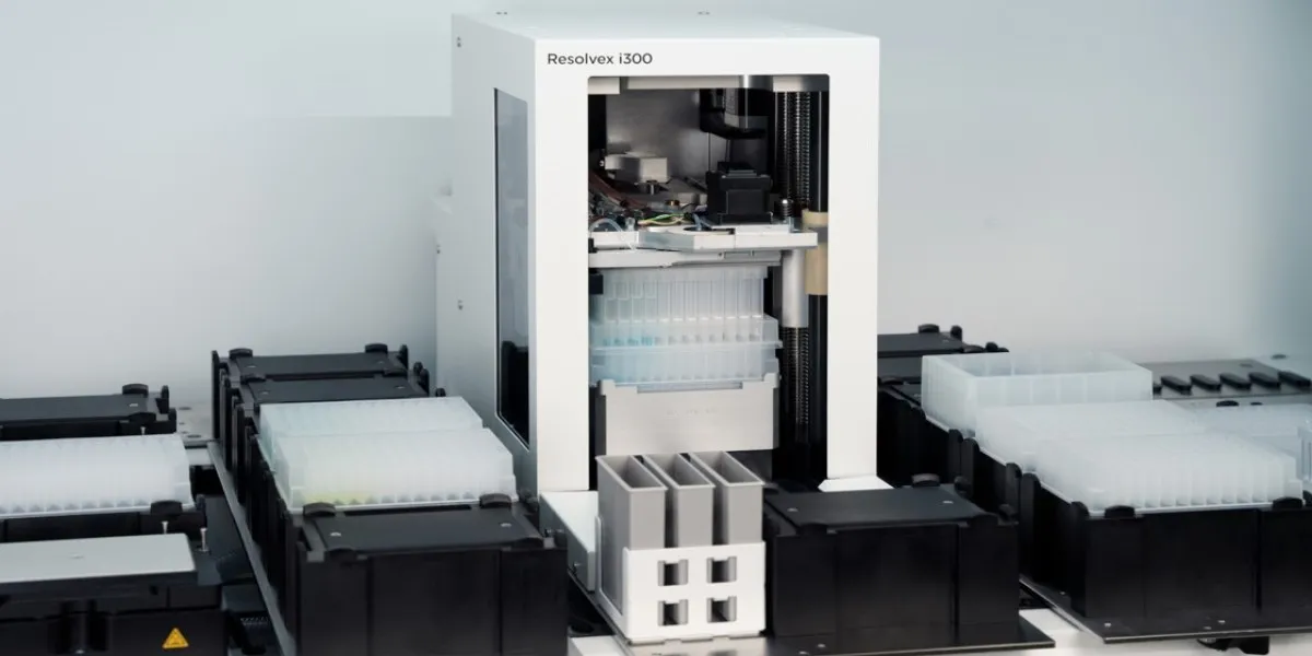 27734-streamline-proteomics-workflows-with-innovative-purification-columns-58844 The Resolvex i300 on a table