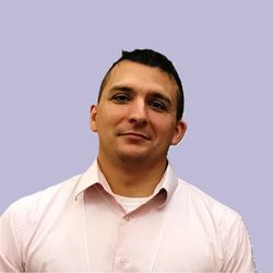  Lee Springer, PhD, vice president of laboratory services and strategic development at LabSavvy