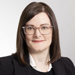 Photo portrait of Erica Hirsch, MS, MBA