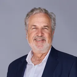 Photo portrait of Arnon Chait, PhD, MBA, CEO of Cleveland Diagnostics