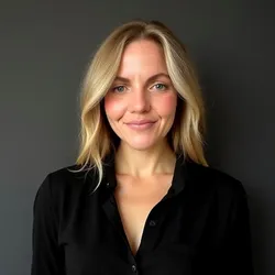 Photo portrait of Lyndsay Mountz