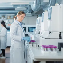 MRD testing helps clinicians track a patient's risk of cancer recurrence by detecting small traces of circulating tumor DNA (ctDNA) in a patient's bloodstream following treatment.