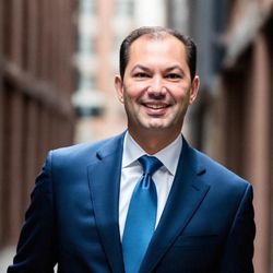 Photo portrait of Alessandro Albuquerque, MD, PhD