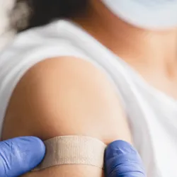 Close collaborators for more than 30 years, Lowy and Schiller developed the human papillomavirus (HPV) vaccine that protects against cervical cancer and other HPV-induced cancers.